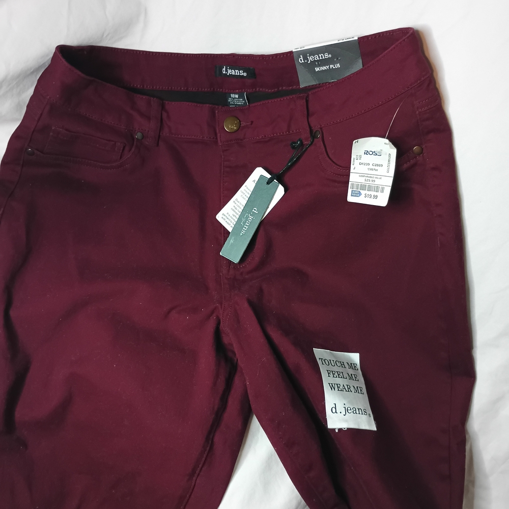 D. Jeans Women's Burgundy Skinny Jeans